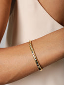 BRACELETE LISO COM DETALHES COLORIDOS